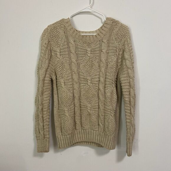 Cable Knit Neutral Sweater for thoe Neutral Vibes - Picture 1 of 1
